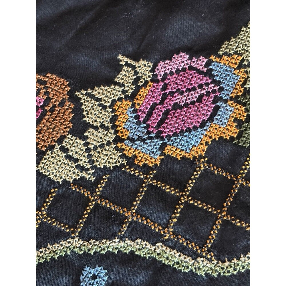 Vtg. Black Satin Multicolor Embroidered Flowers Fringe Tablecloth Round 35” Boho - Picture 5 of 14